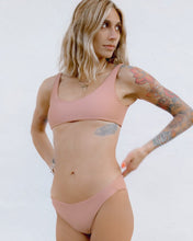 Load image into Gallery viewer, blush